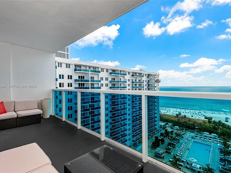 2301 Collins Ave #1538 — Photo 31