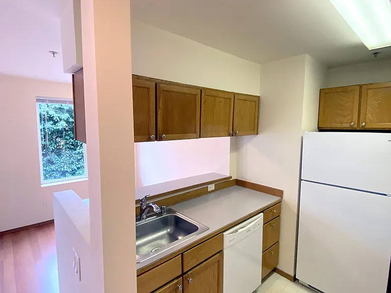 2021 NW 59th St #102 — Photo 6