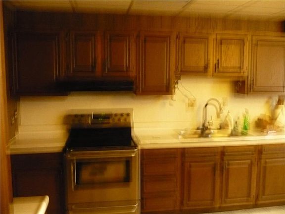 3rd image of 402 S Miami Ave
