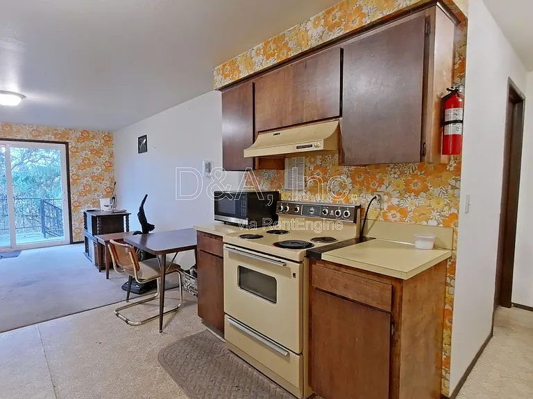 697 Jefferson St SE #10 — Photo 7