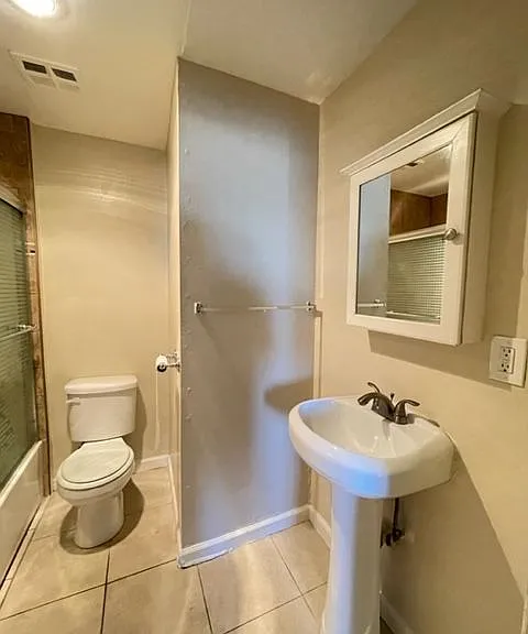 2600 W 8th Street — Photo 14