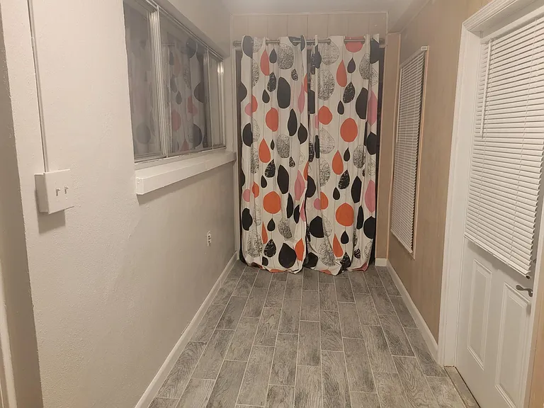 1345 Drew St — Photo 32
