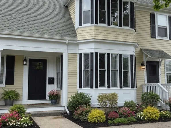 83 Union St, Rockland, MA 02370