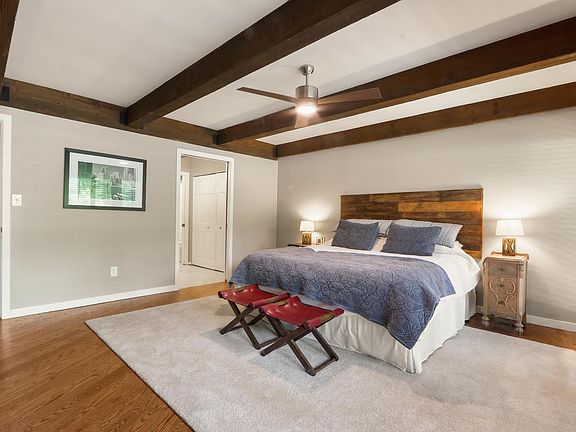 3rd image of 910 Windsor COURT #KK1