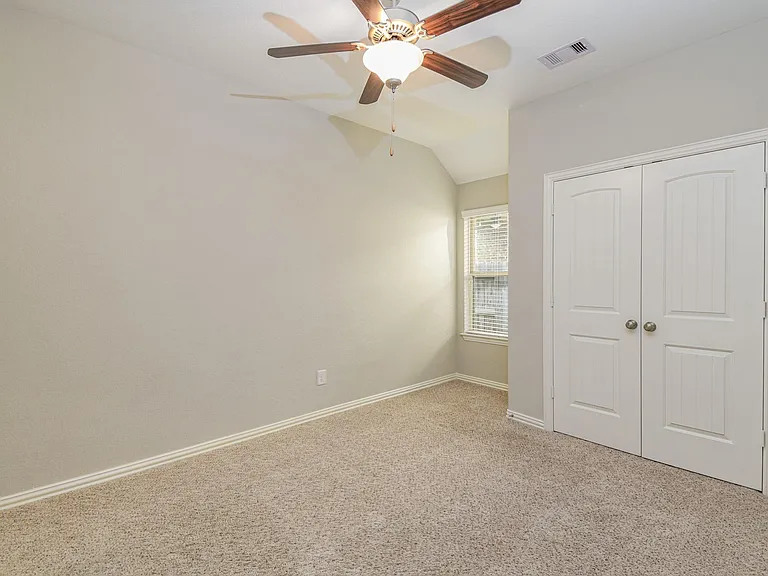 9403 Briscoe Bend Ln — Photo 19