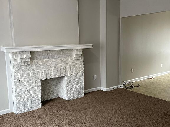 3rd image of 115 E 9th Ave