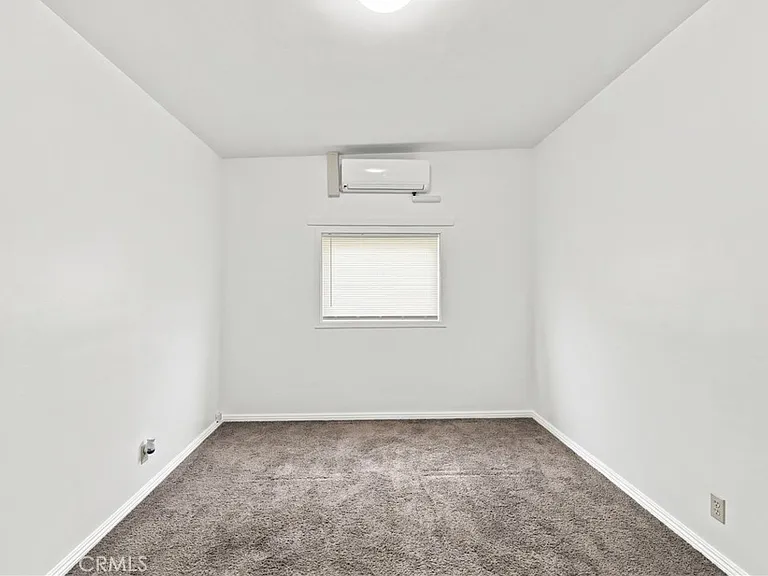 219 W Riggin St #C — Photo 22