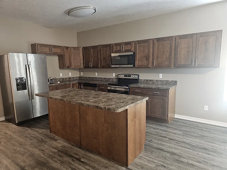 6537 Burlington Ave #1 — Photo 4