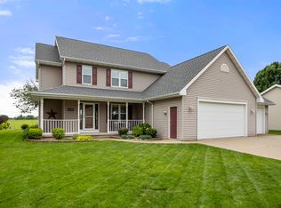 1501 E Wyndmere Dr, Appleton, WI 54913