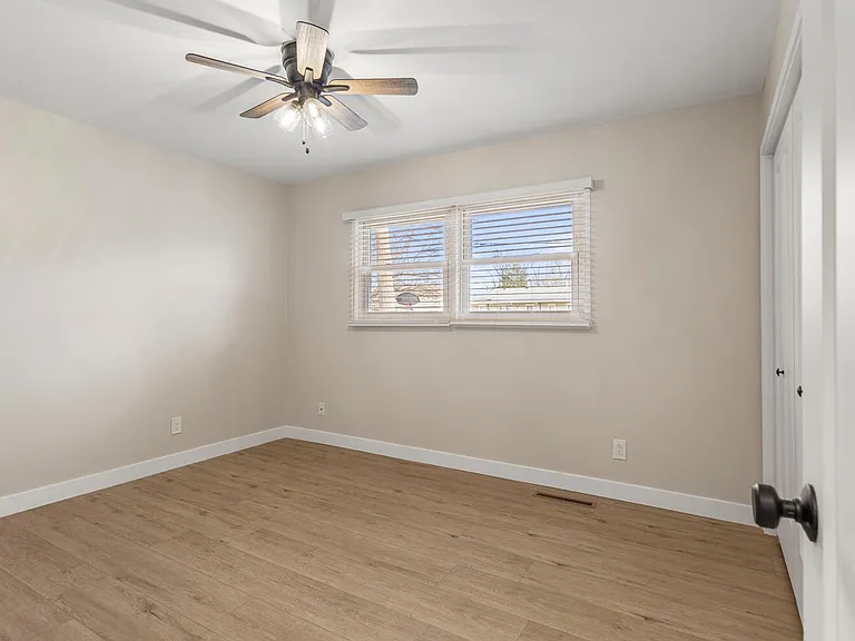 1710 Crescent Dr — Photo 16