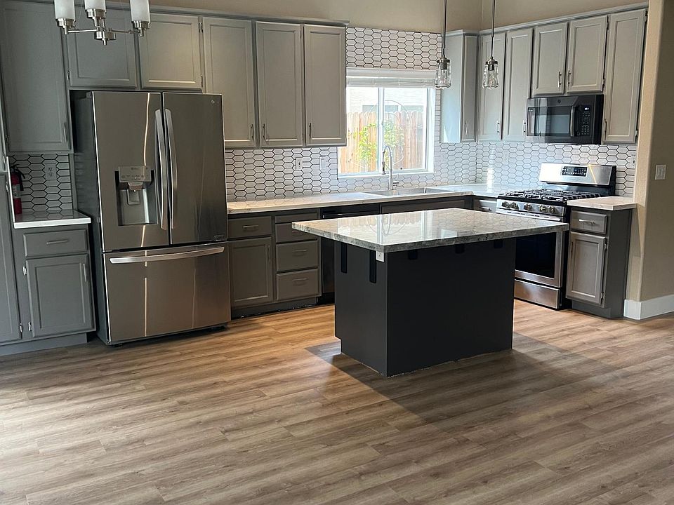 1st image of 2084 Beatty Way