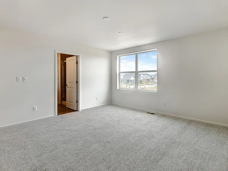 4954 Denys Dr — Photo 19
