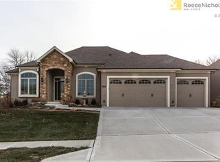 1108 Lakecrest Cir, Raymore, MO 64083