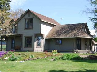 1102 Sunshine Rd, Pullman, WA 99163