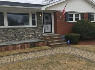 2 Pilgrim Rd, Lawrence, MA 01843