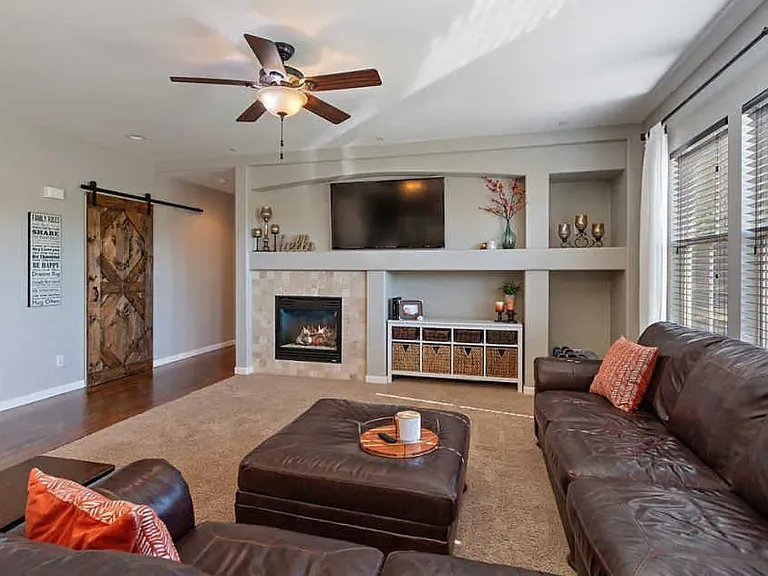 6805 S Quantock Way — Photo 2
