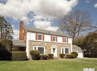 111 Kensett Rd, Manhasset, NY 11030