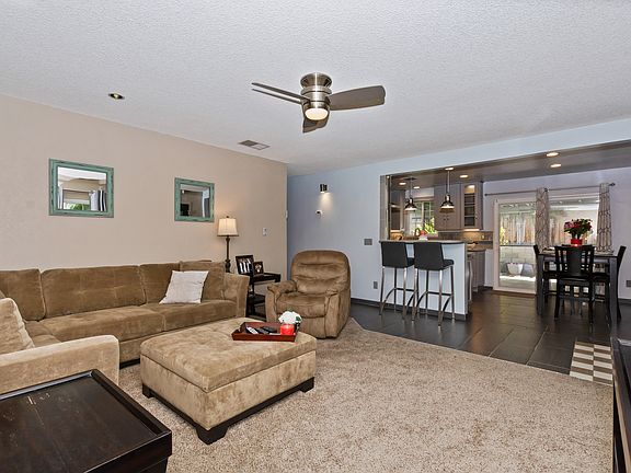 2nd image of 52920 Eisenhower Dr