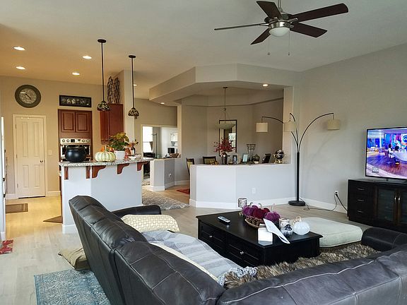 5th image of 1032 Harbor Town Cir