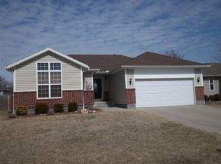 508 Valley View Dr, Frontenac, KS 66763