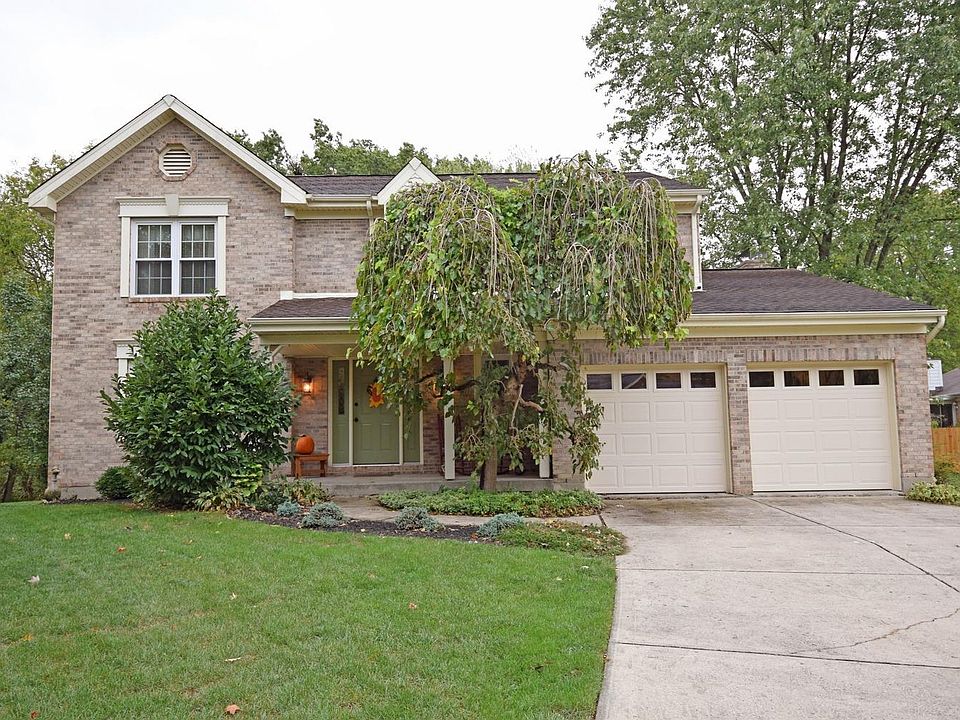 1st image of 321 Oakwood Park Dr