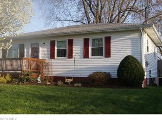 1168 Noble St, Barberton, OH 44203