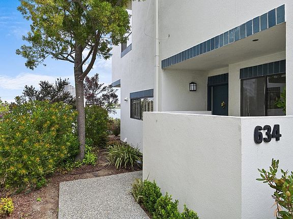 3rd image of 634 Portofino Ln