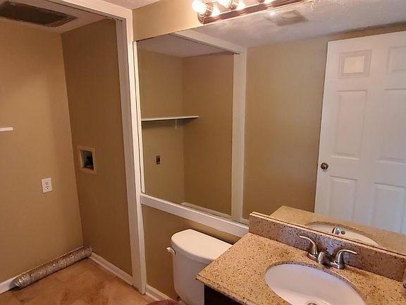 5th image of 3707 Arbor Ct