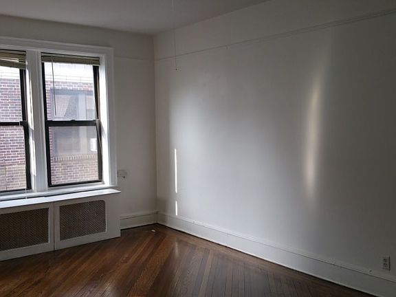 2nd image of 140-30 Sanford Ave #5B