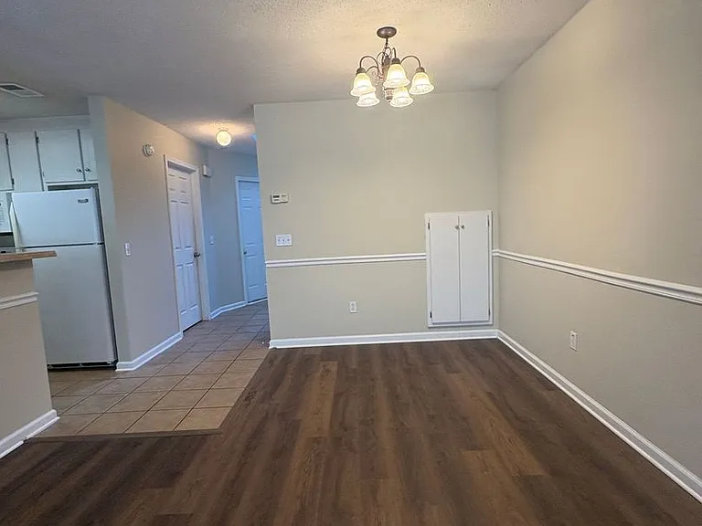 125 Winthrope Ln — Photo 7