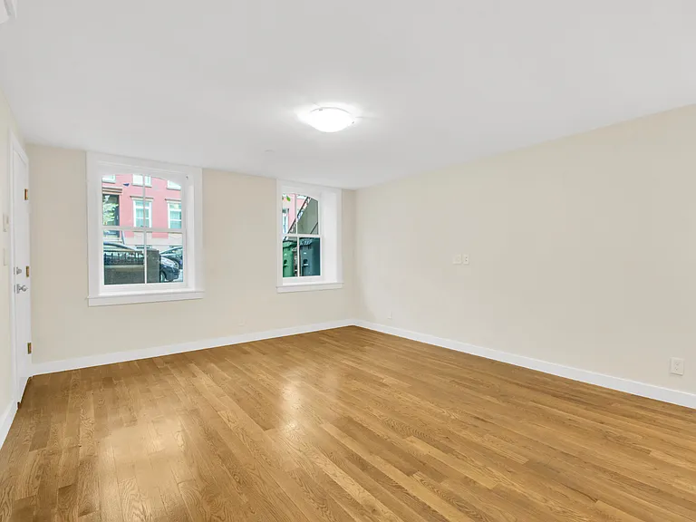 466 Henry St #1 — Photo 2