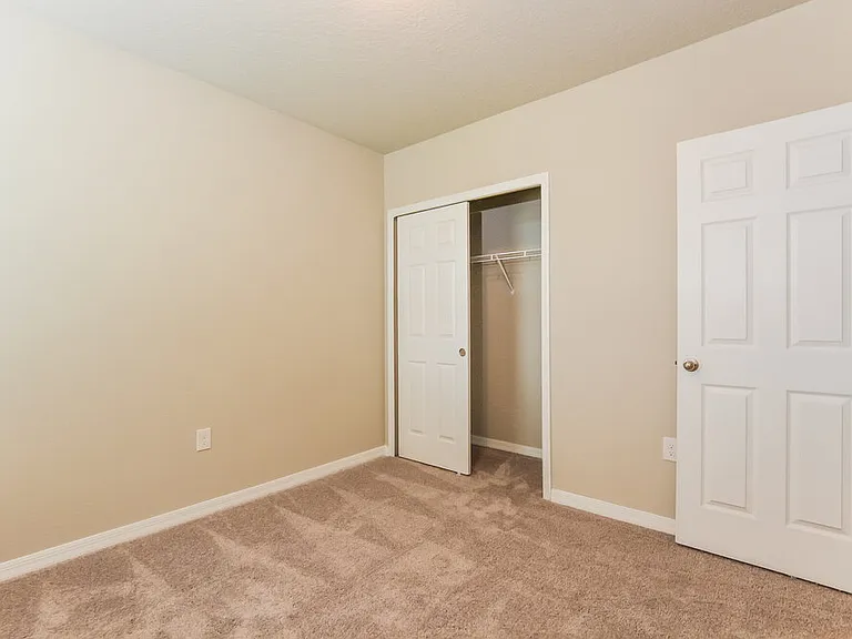 5247 Meredrew Ln — Photo 11