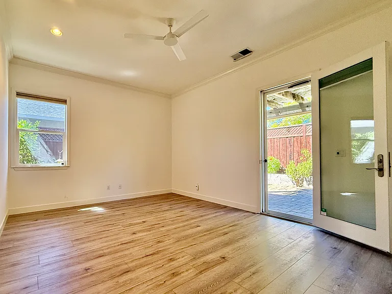 844 Signorelli Cir — Photo 18