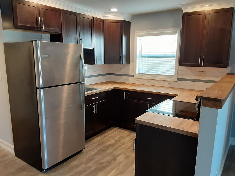 1st image of 610 S Betty Ln APT 1
