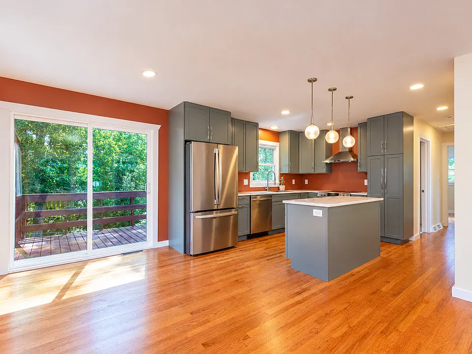 32 Harnett St #UPPER