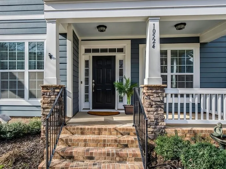 10524 Royal Winchester Dr — Photo 2