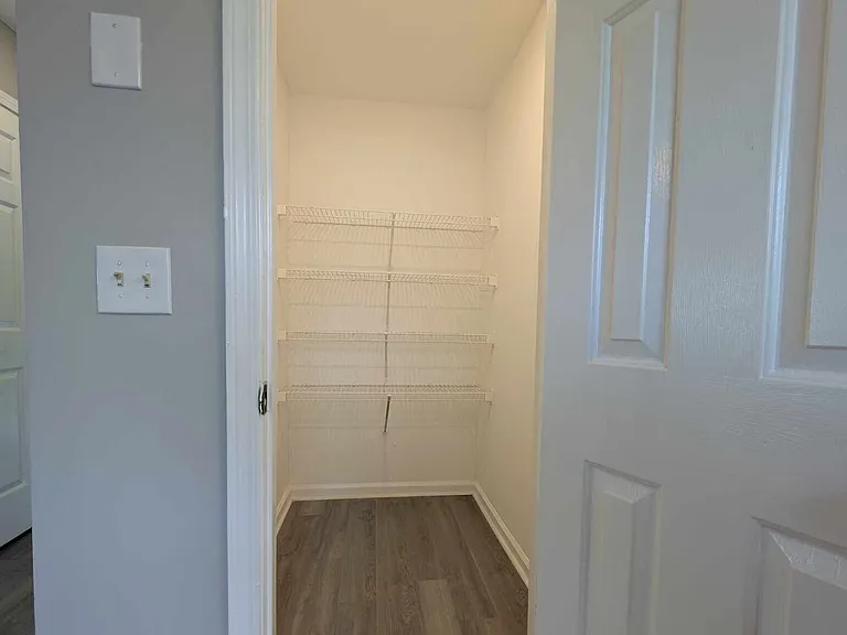 136 Tuscany Ln — Photo 4
