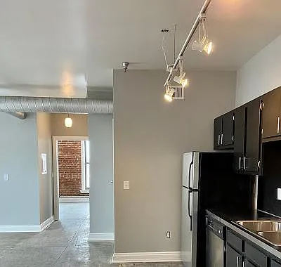 509 Delaware St #405 — Photo 2