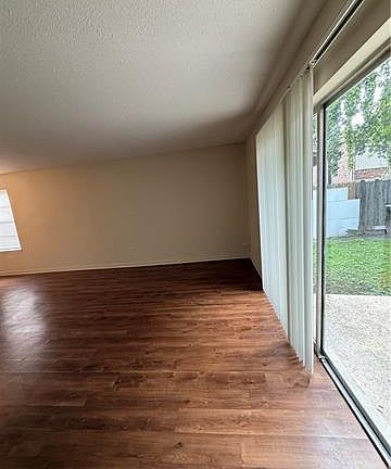 4th image of 3807 Canterbury Ln