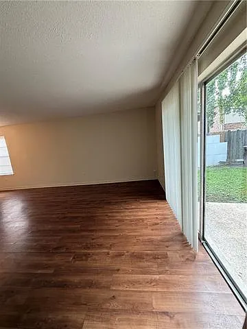 3807 Canterbury Ln — Photo 4