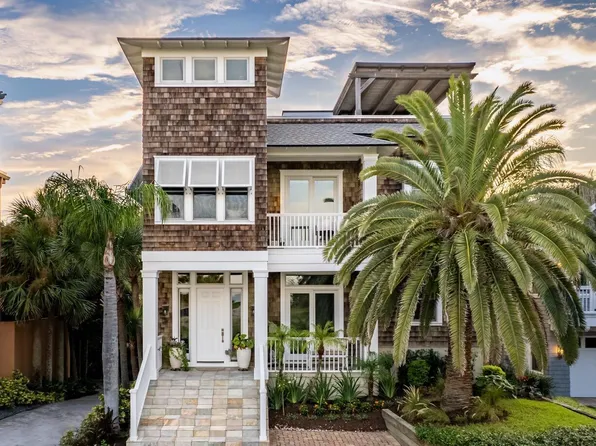 2038 BEACH Avenue, Atlantic Beach, FL 32233