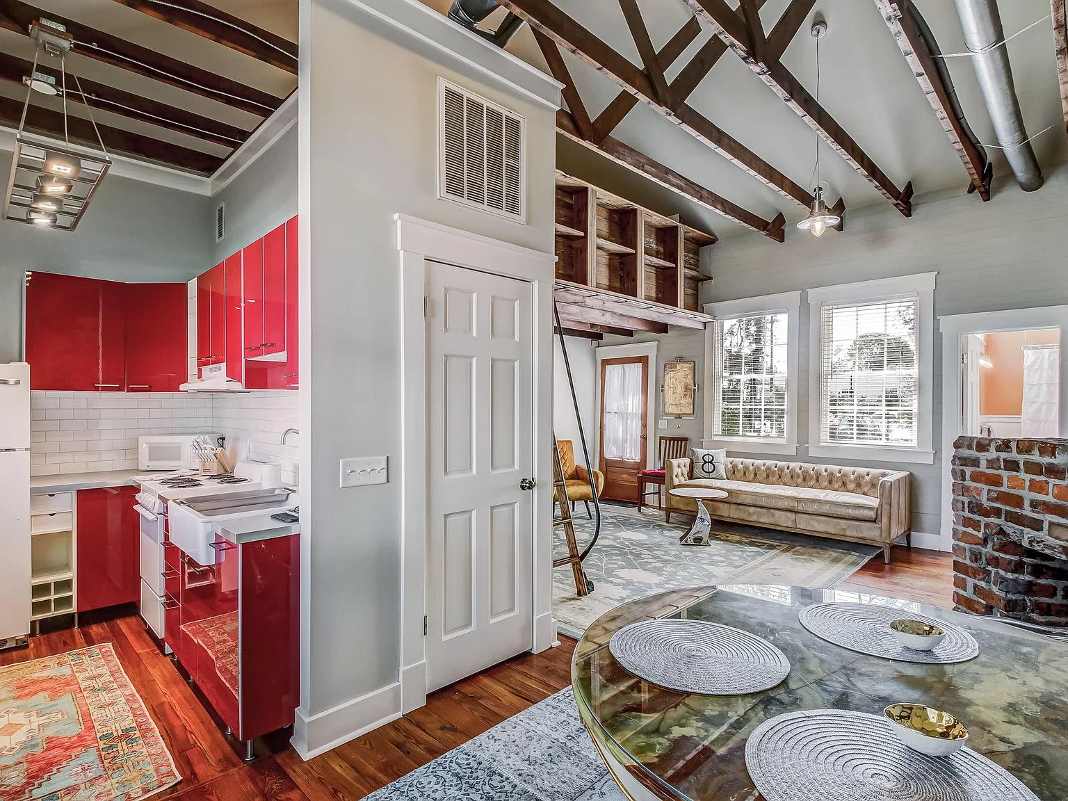 1 bed, $2,200 — Photo 2