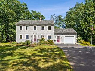 7 Deer Run Dr, Gorham, ME 04038