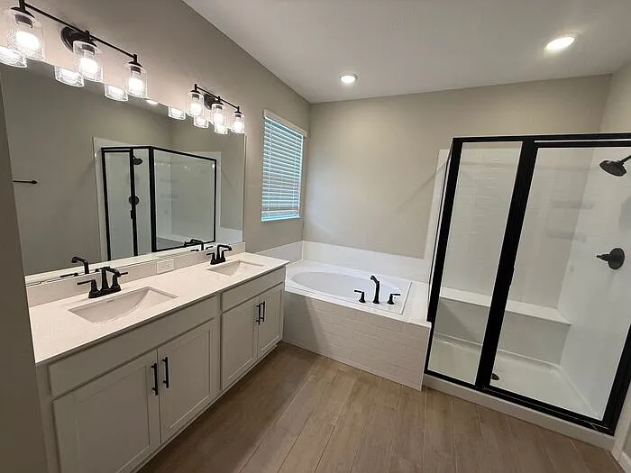 10073 Spring Lake Dr — Photo 12