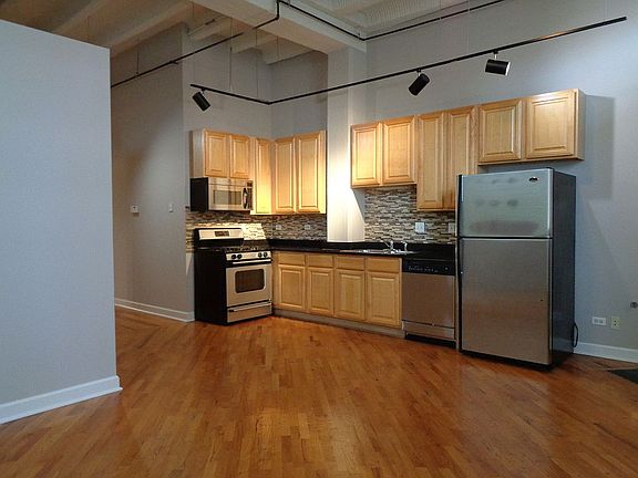 5th image of 4101 S Michigan Ave APT 216