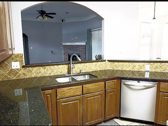 4th image of 217 Nottaway Dr