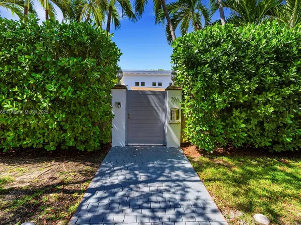 796 Glenridge Rd, Key Biscayne, FL 33149
