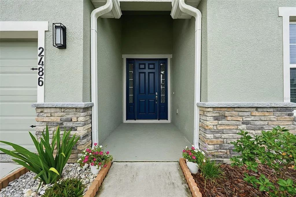 3 bed, 2.5 bath, 2092 sqft, $2,400 — Photo 4