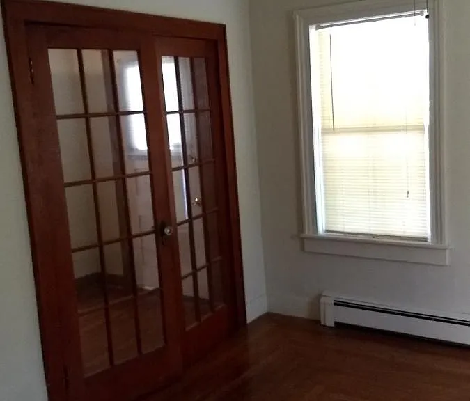 117 Vernon Ave #1 — Photo 4