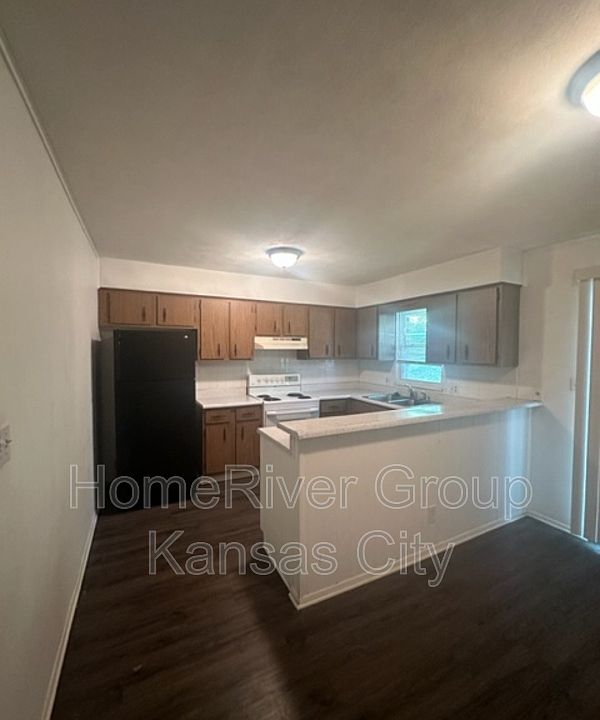 2833 S Tepee Ave, Independence, MO 64057 Zillow